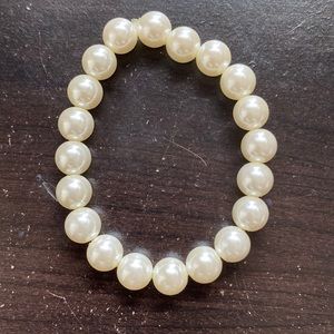 Pearly Bracelet